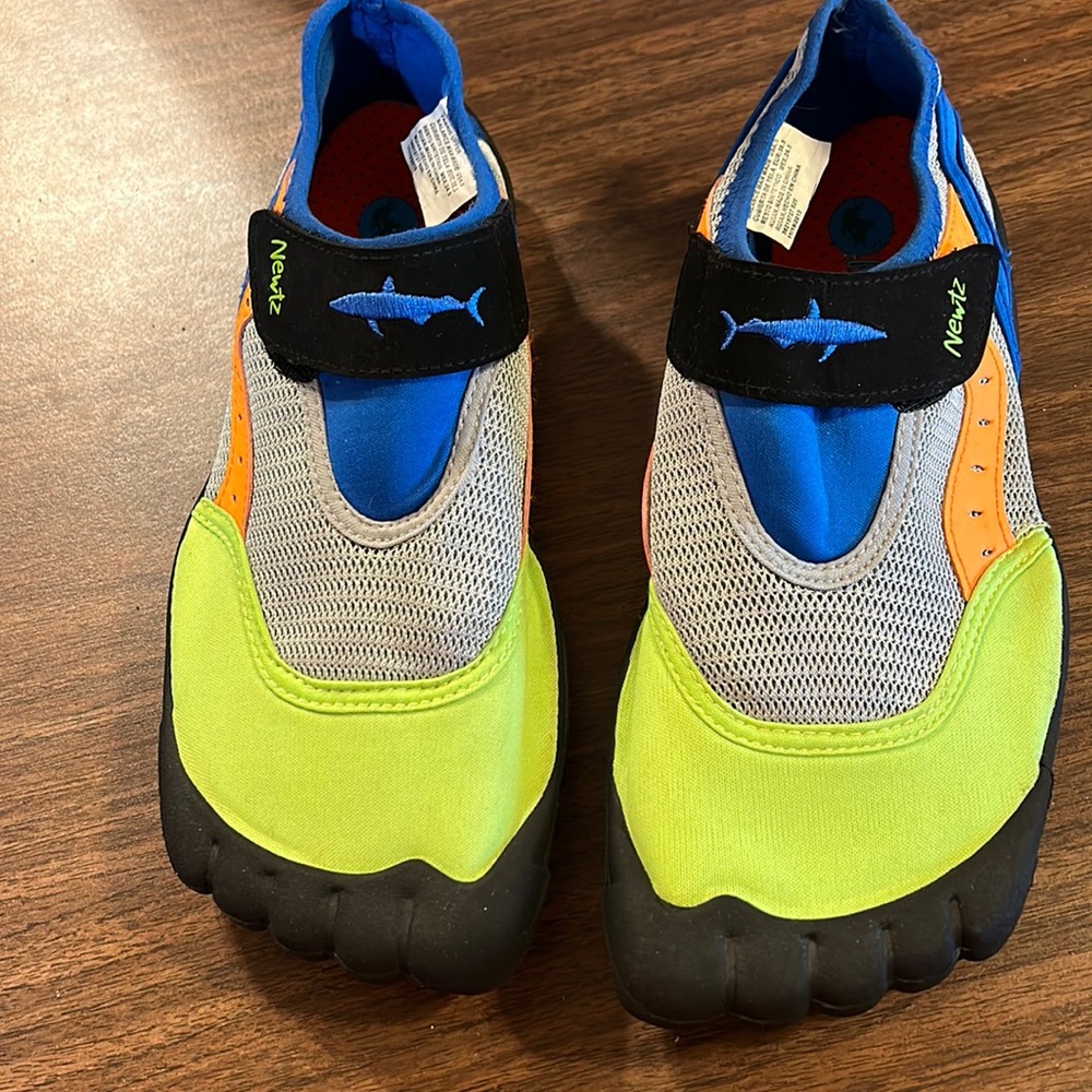 Newtz Beach Shoes Sz. 6